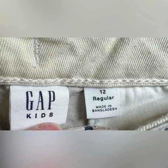 GAP kids | boys Bermuda shorts. Size: 12 - Picture 2 of 12